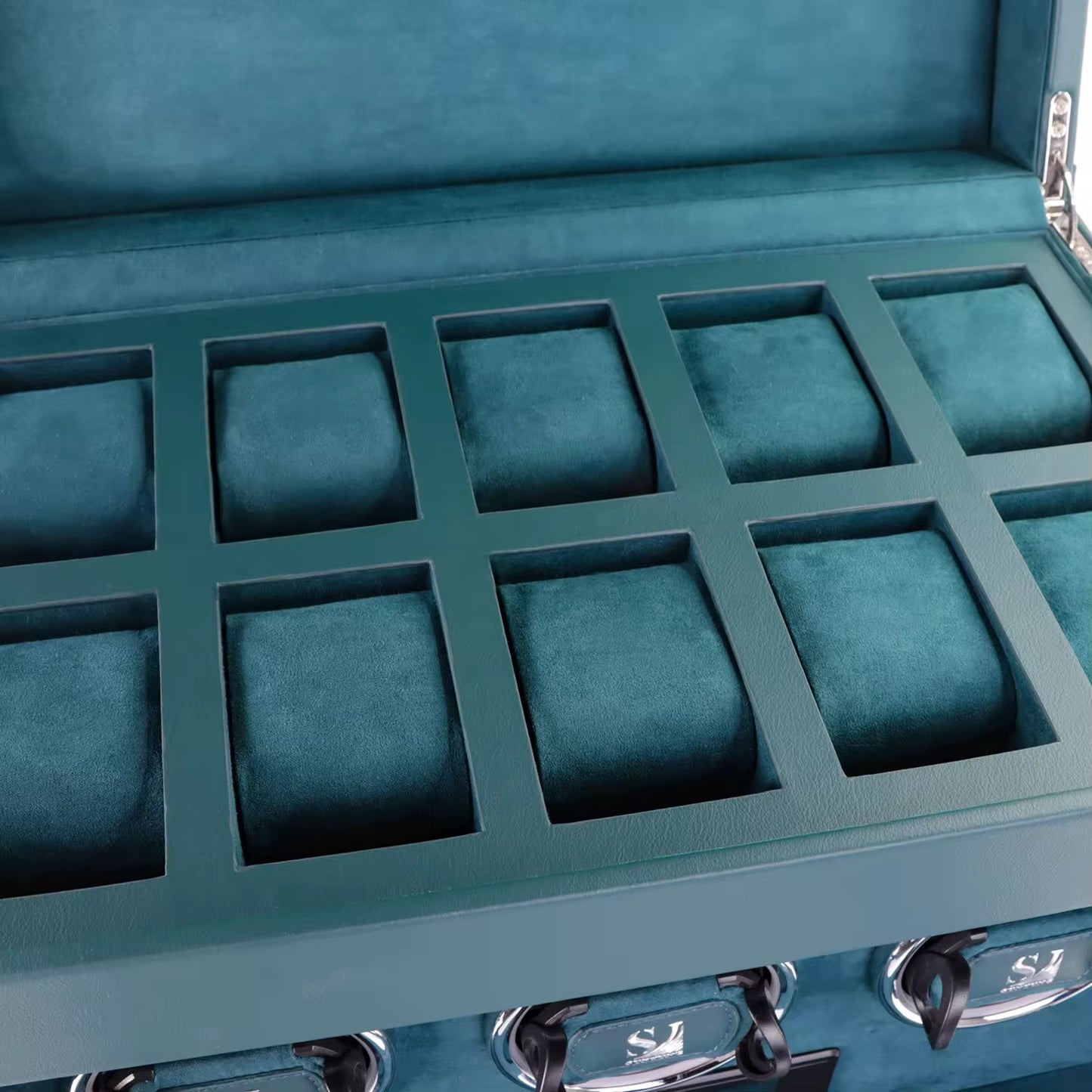 The Royal 3 Watch Winder