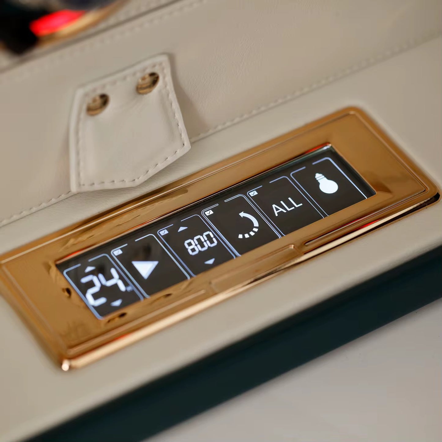 The Royal Watch Safe & Winder
